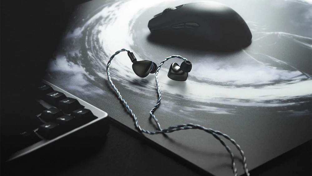 ふもっふのおみせ、ハイブリッドクアッドドライバー搭載イヤホン「Tekkusai Lucid IEM」の取り扱いを開始